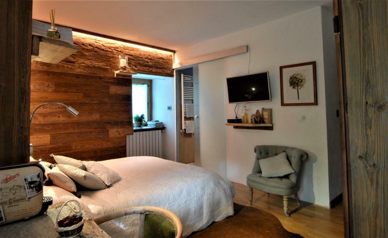 Grange Epiney Bed E Breakfast Acomodação com café da manhã La Salle Exterior foto